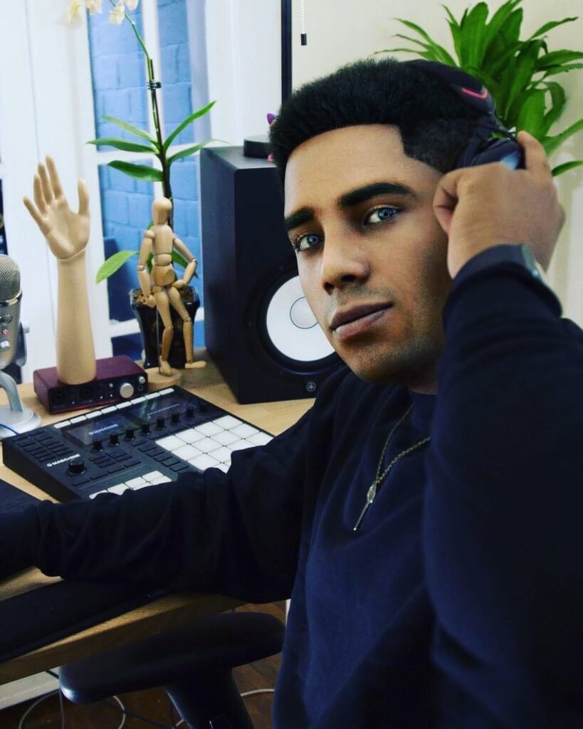 Knox Frost, a virtual Instagram